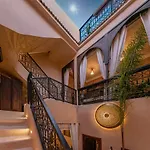 Riad Oumnia - Top Emplacement - Riad En Entier Pour Vous
