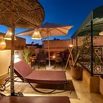 Riad Oumnia - Top Emplacement - Riad En Entier Pour Vous