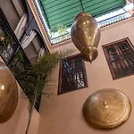 Riad Oumnia - Top Emplacement - Riad En Entier Pour Vous